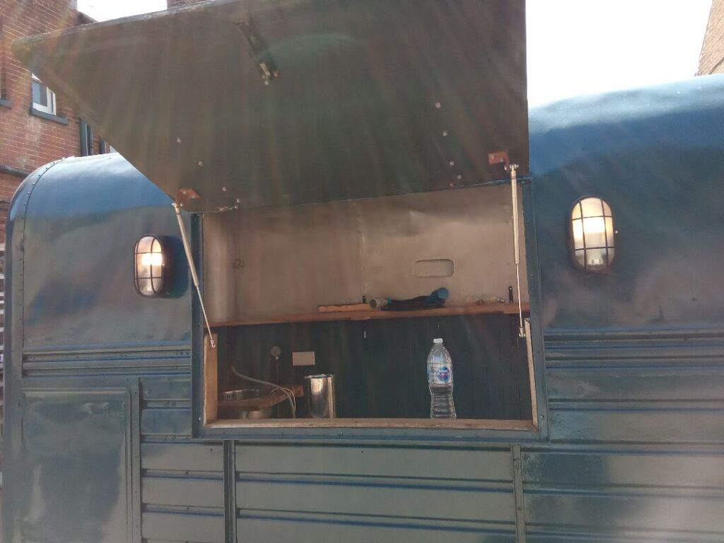 Horsebox mobile bar norwich — Yare Electrical