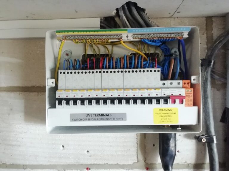 Consumer unit wiring in a Norwich annexe with every circuit on its own RCBO